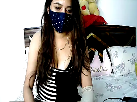 Gloie4u's Live XXX Chat