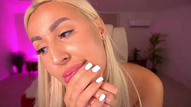 Webkamerová show LiaBrazzerr