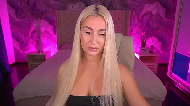 Chatroom XXX en direct de LiaBrazzerr