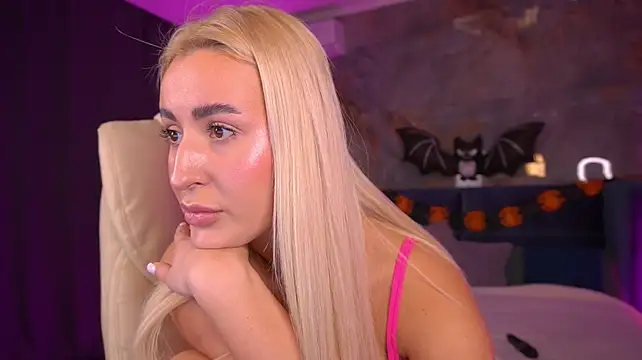 LiaBrazzerr Webcam show