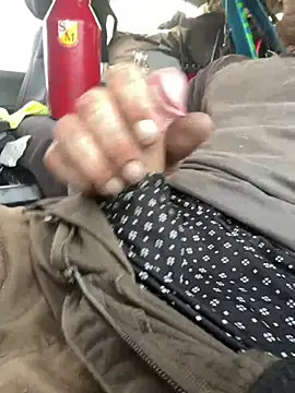 Crackkers Show in webcam