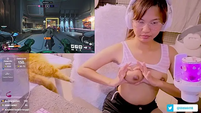 Kana_G Pertunjukan Webcam