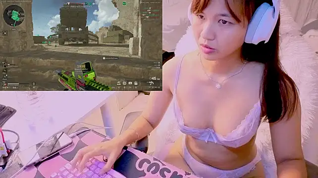 Kana_G Show in webcam