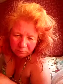 Show modela SquirrelFine na web-kameri