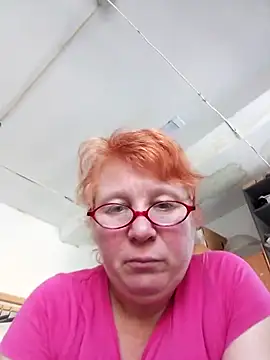Chat XXX en directo de SquirrelFine