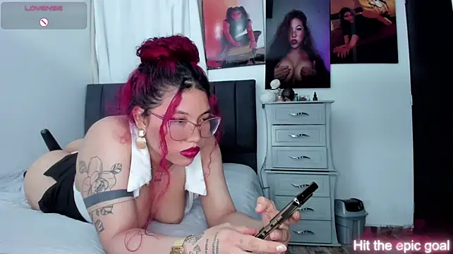 kyliejenner_hot's Webcam Show