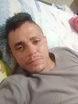 Show modela ElAlfa1990_col na web-kameri