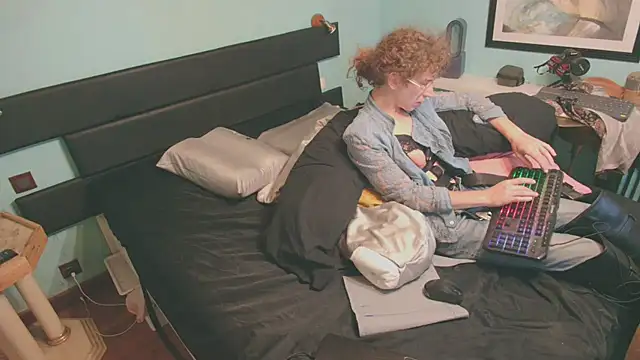 Prxscillia_Tx Show in webcam
