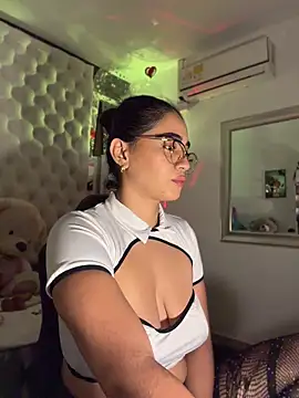 ZarahEvans Pertunjukan Webcam