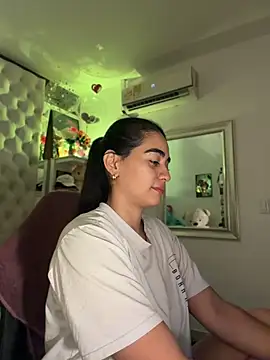 Sala de chat ao vivo de ZarahEvans