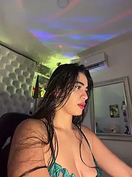 ZarahEvans XXX чат на живо