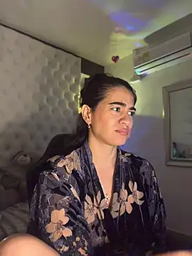 ZarahEvans' Live XXX Chat