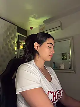 Chatroom XXX en direct de ZarahEvans