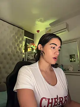 ZarahEvans Adlı Modelin Canlı XXX Sohbeti