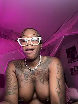 VixenCapri's Live XXX Chat