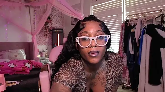 VixenCapri Show Webcam