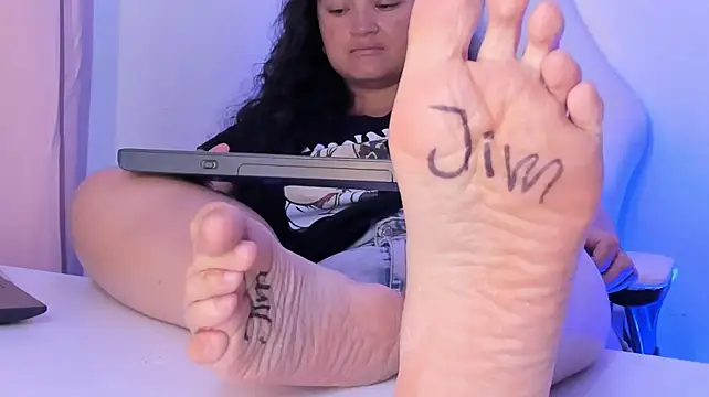 Kattyfeet Live XXX-chat