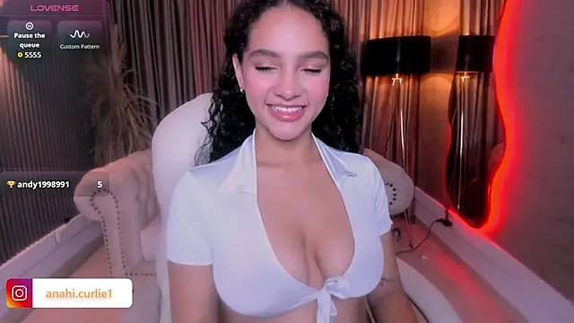 anahi_curlie1 Chat XXX live