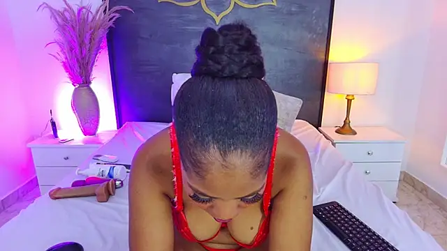Chat XXX en directo de AlisonTravis