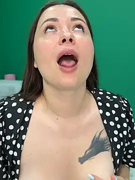 Show modela dreams4u na web-kameri