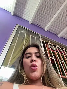แชท XXX สดของ Emilia_Bakerr