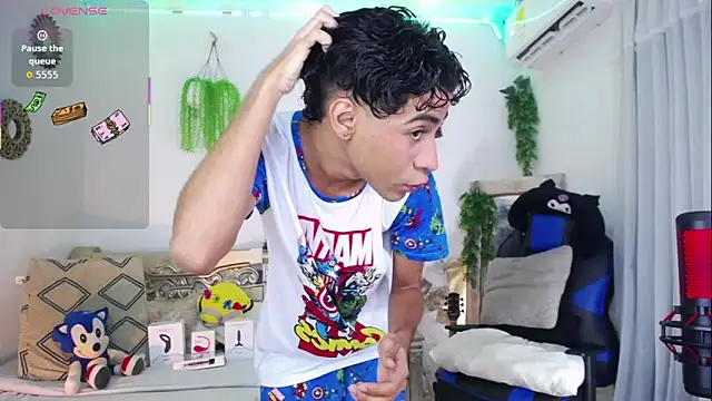 Chat +18 de huge_armound ao vivo