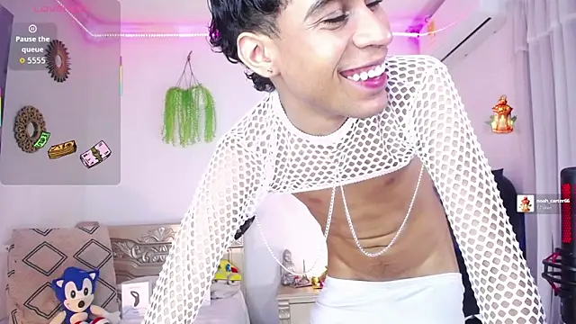 huge_armoundn Live XXX chat