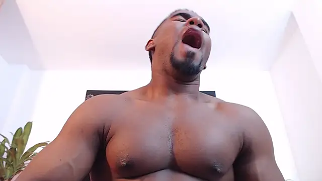 RyanJackson_ élő XXX-chatje