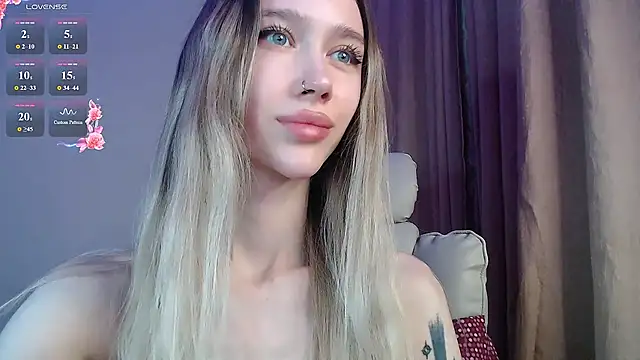XXX chat uživo modela Des_ch