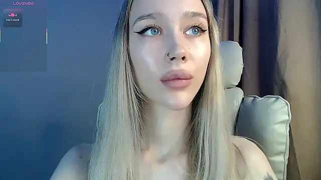 Des_chn Live XXX chat