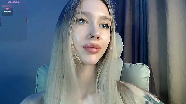 XXX chat uživo modela Des_ch