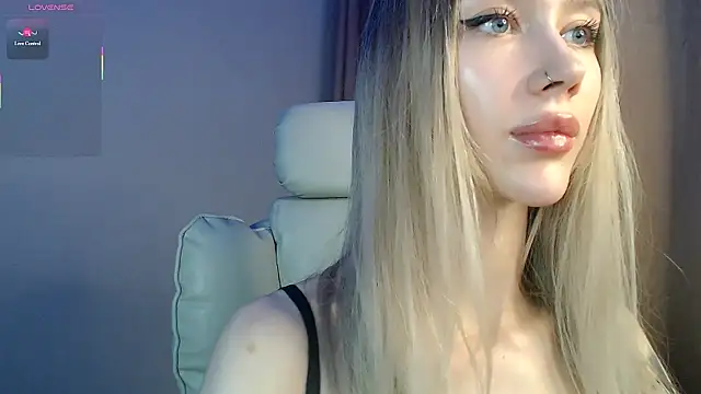 Des_chn Live XXX chat