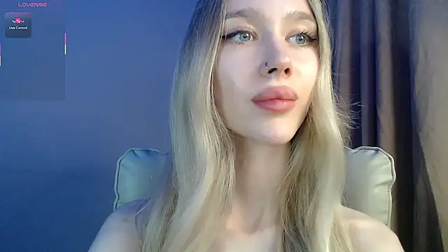 Des_chn Live XXX chat