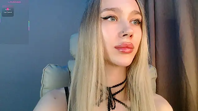 Des_ch live XXX chat
