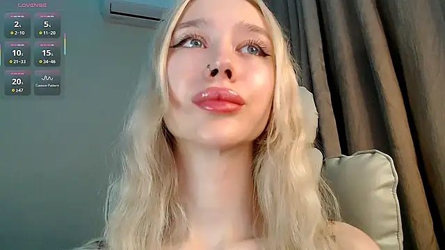 Des_ch live XXX chat