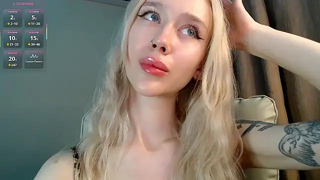 XXX chat uživo modela Des_ch