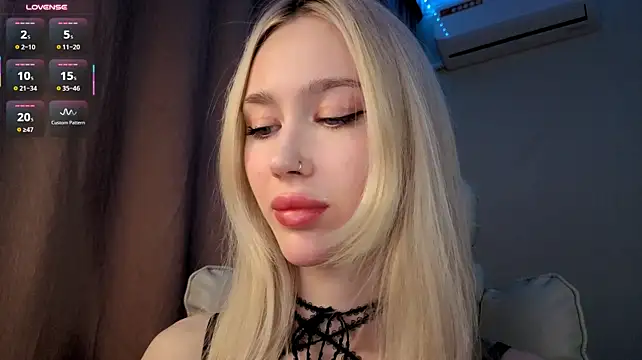 Des_ch লাইভ XXX চ্যাট