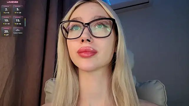 Des_chn Live XXX chat