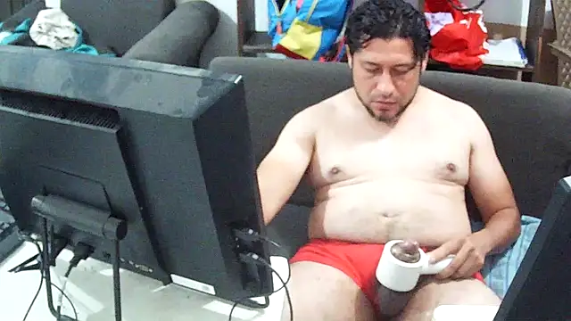 simpatico1000 Show in webcam