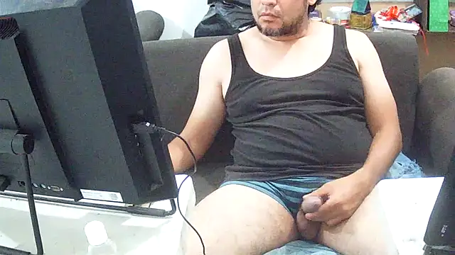 simpatico1000 Show in webcam
