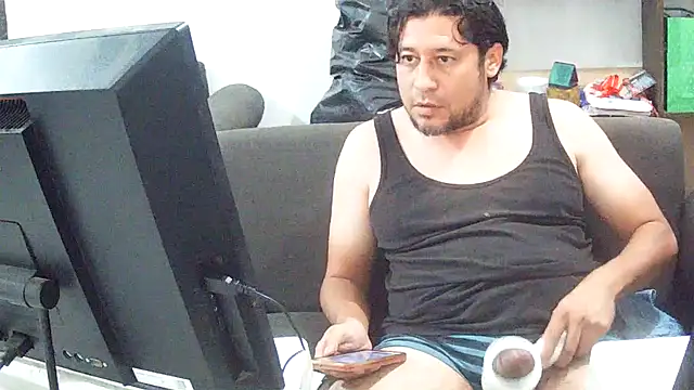 simpatico1000 Show in webcam