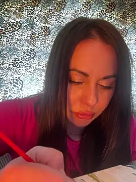 DaisyStreet live XXX chat