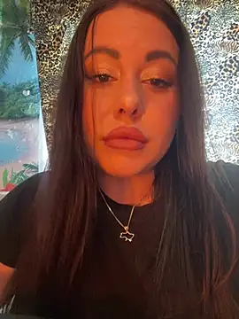 צ'אט XXX בשידור חי של DaisyStreet