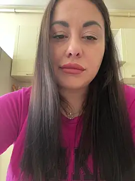 DaisyStreet Adlı Modelin Canlı XXX Sohbeti