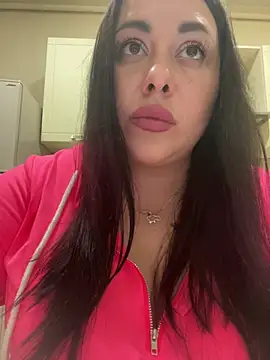 DaisyStreet live XXX chat