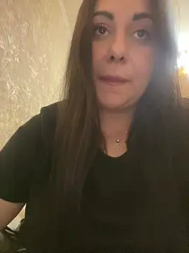 DaisyStreet Adlı Modelin Canlı XXX Sohbeti