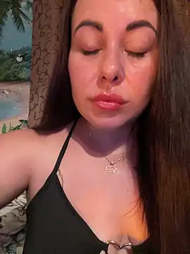 DaisyStreet's Live XXX Chat