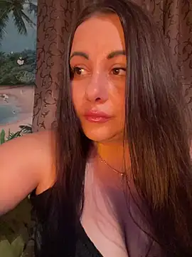 DaisyStreet live XXX chat