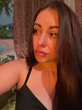 Show modela DaisyStreet na web-kameri