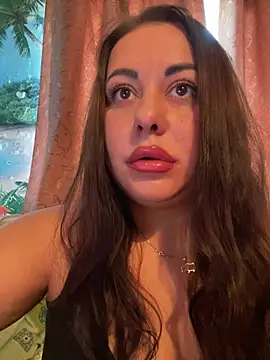 DaisyStreet's Live XXX Chat